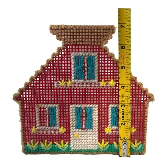 Handmade Plastic Canvas Red House Napkin Holder Country Cottage Core Boho Kitsch - Picture 8 of 9